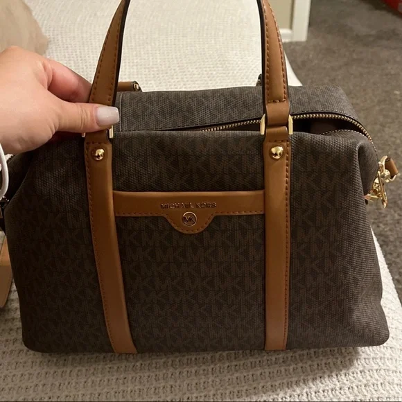 MK Wallet with matching purse